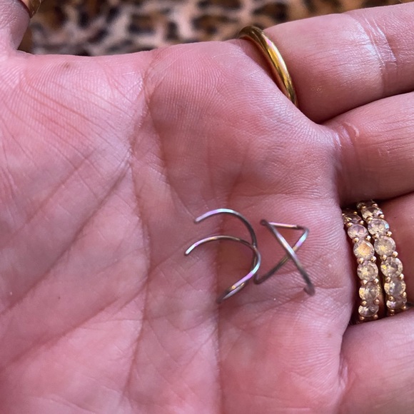 Ear cuffs - Picture 2 of 3